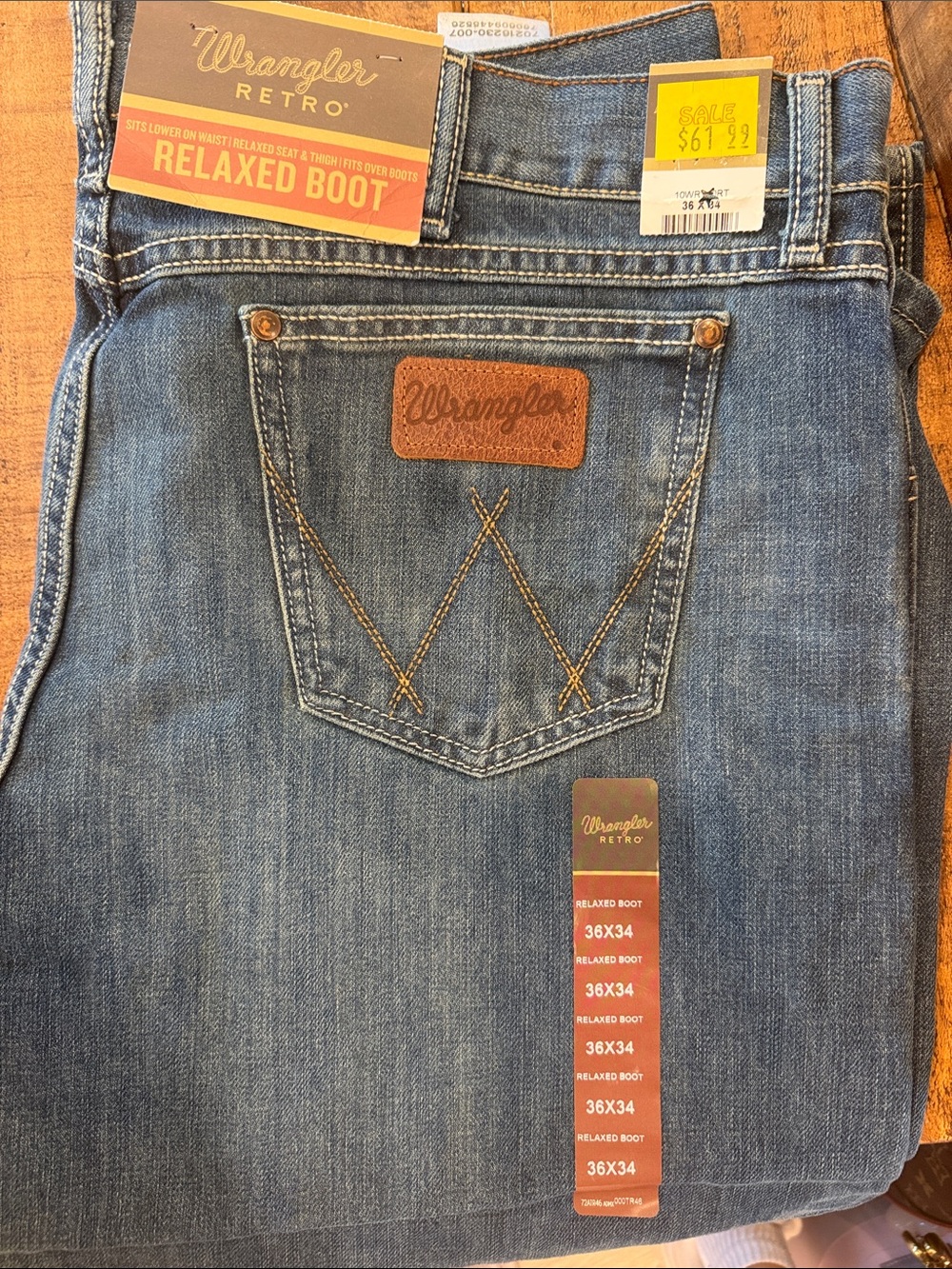 Wrangler Men’s Relaxed Boot Jeans in Blue Denim